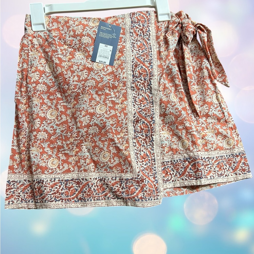 Universal Thread Wrap Style Mini Skirt - Vacation Vibes 🌸💞 - Picture 4 of 7